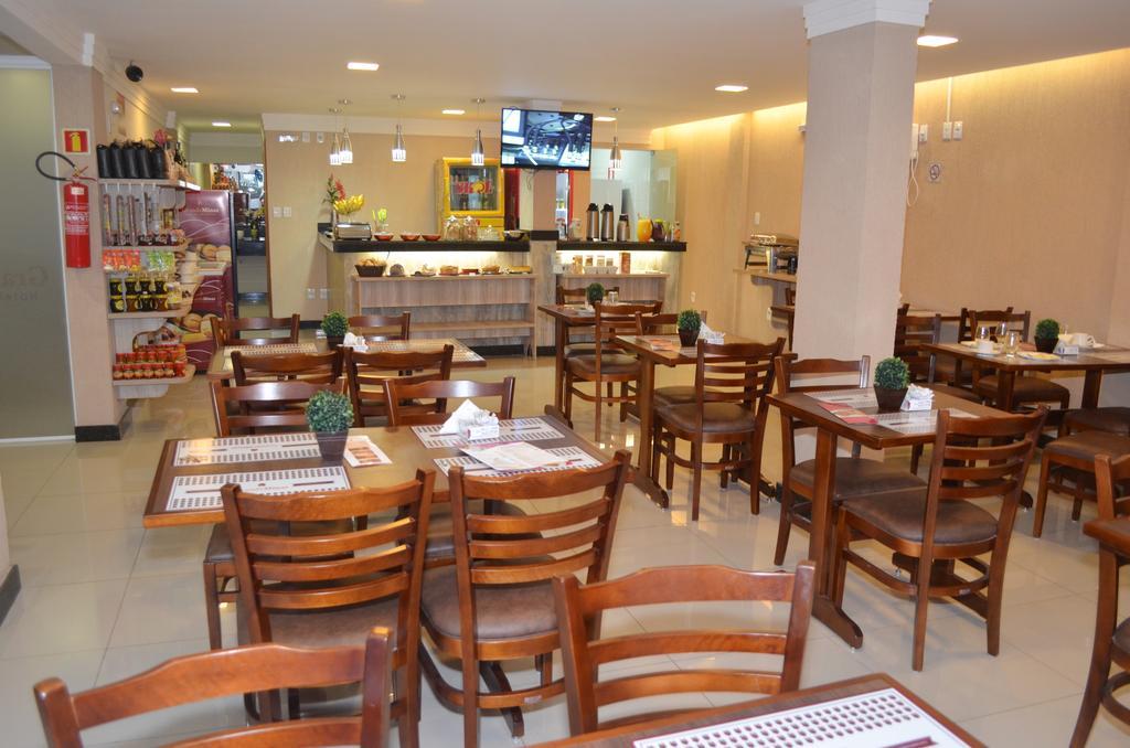 Hotel Grande Minas Vespasiano Esterno foto